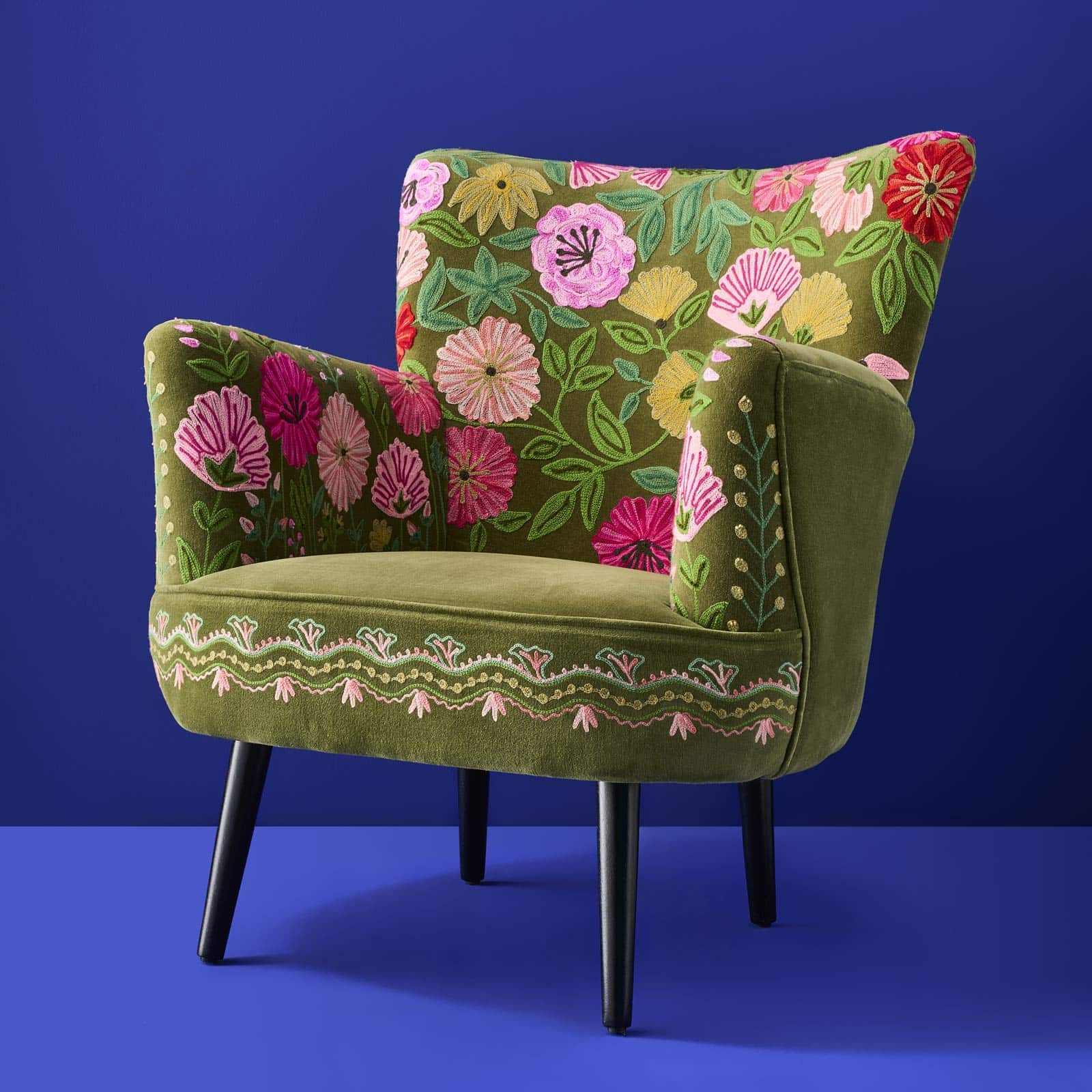 Velvet Armchair with Floral Design Emma, Green, Hand-Embroidered