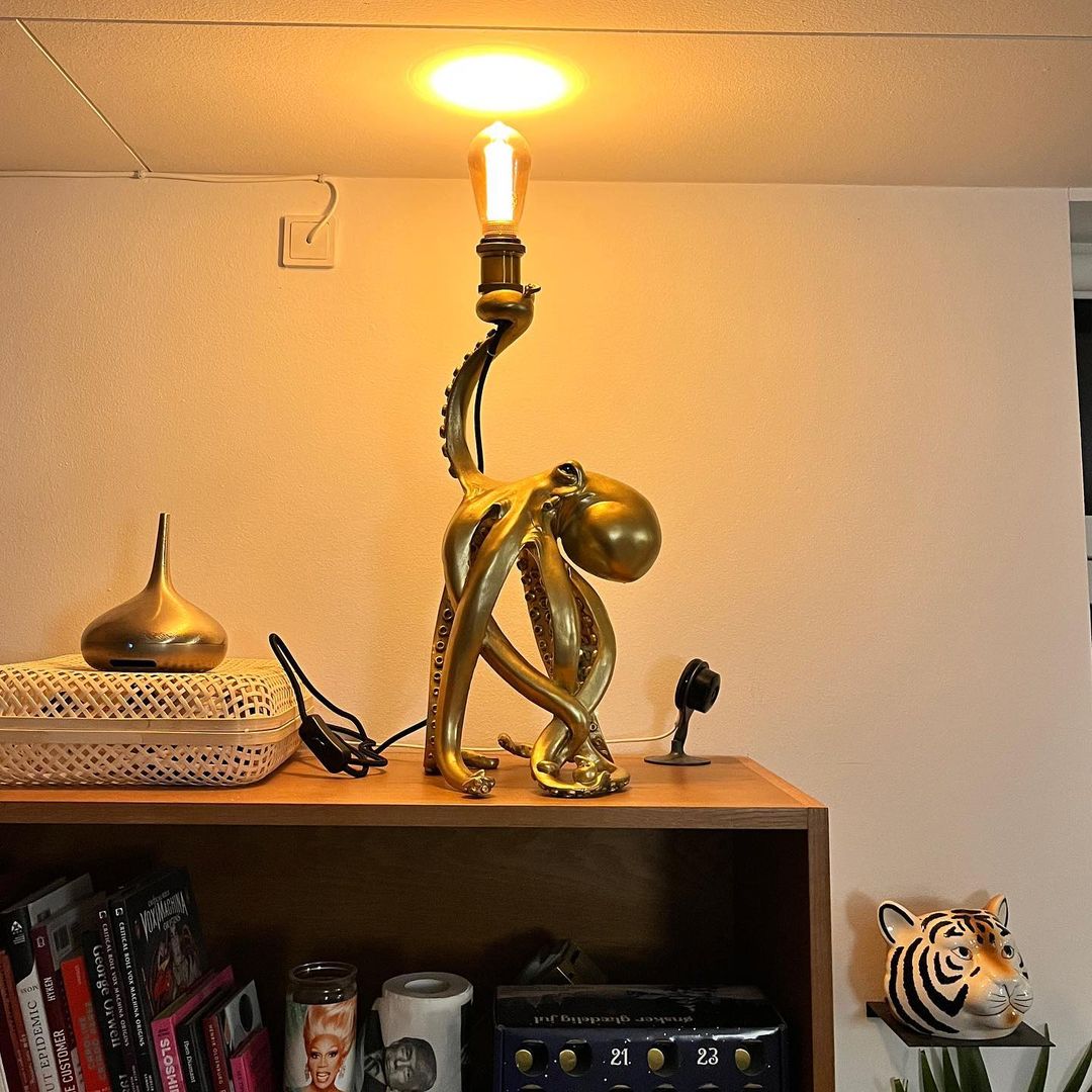 Table lamp octopus Otto Octopus, gold, polyresin 27x25,5x54 cm E27, 230V,  max. 40 W, 2m cable